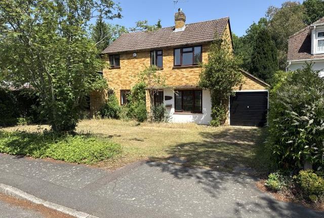 3-bed house on 78, Harpesford Avenue, SURREY, £2,950/mo