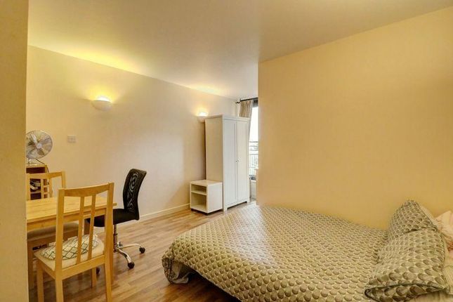 Point West, Cromwell Road, South Kensington, London photo 4