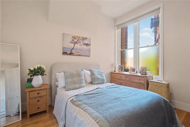 36, Fairfield Gardens, London photo 4