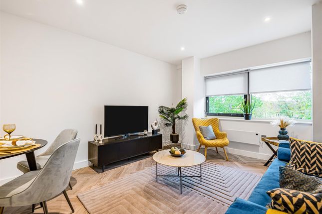 Living/Dining Area