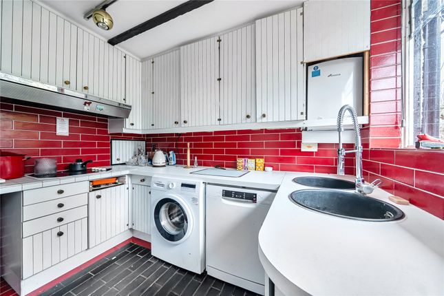 102, Berrylands, Surbiton photo 2