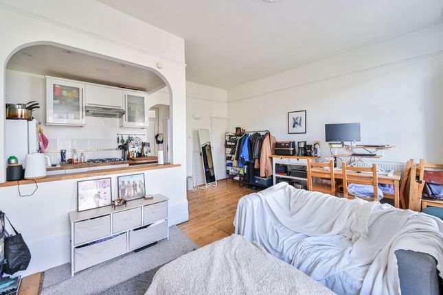 Richborne Terrace, SW8, Oval photo 3