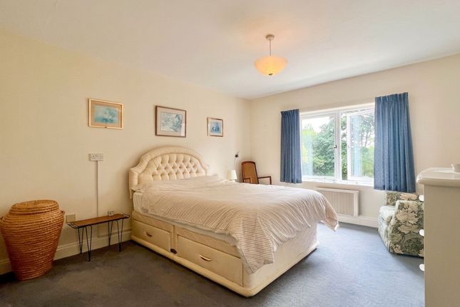 19 Fullands Court Kingsway, Taunton photo 4