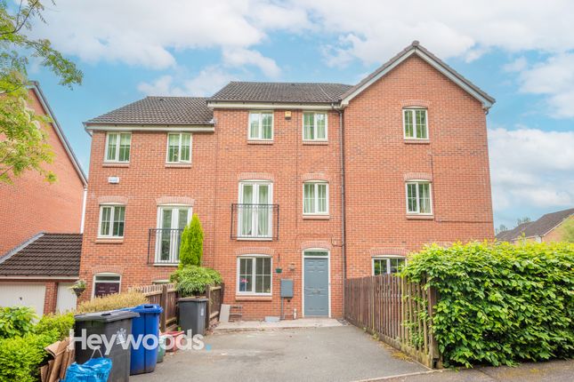 Town house to rent in Valley View, Valley Heights, Newcastle-Under-Lyme