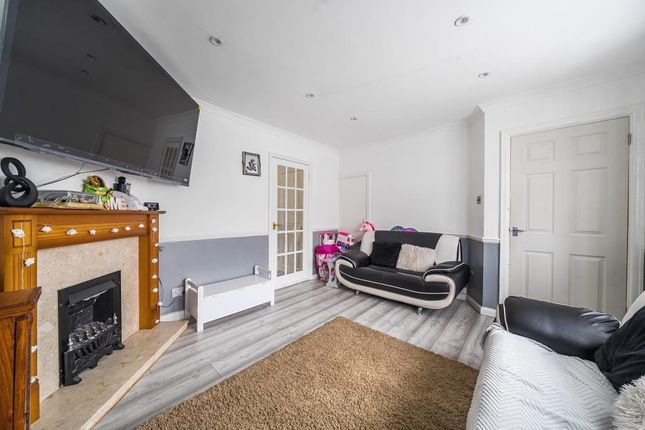 29 VICTORIA AVENUE, Camberley, Camberley photo 4