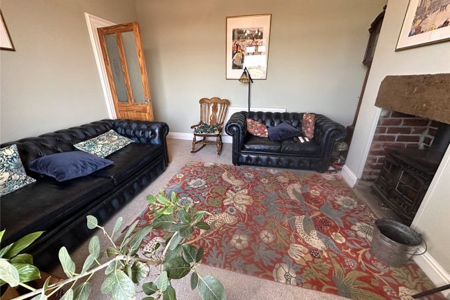 12, New Mill Road, West Yorkshire photo 4