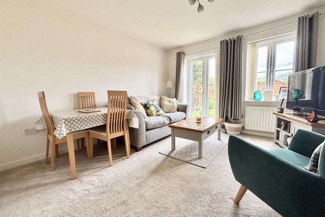 14, Nursery Close, Leeds photo 2
