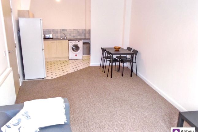 Apt 13, Oakwood House, Leicester photo 4