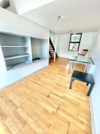 2-bed house on 15, Reservoir Street, Salford, £1,100/mo