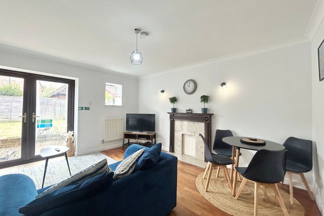 4 Maybach Court, Milton Keynes photo 2