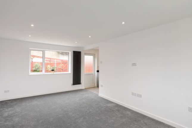 67, Weavers Way, Dover photo 3