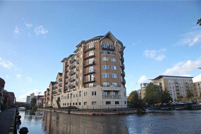 Thumbnail Flat for sale in Blakes Quay, Gas Works Road, Reading, Berkshire
