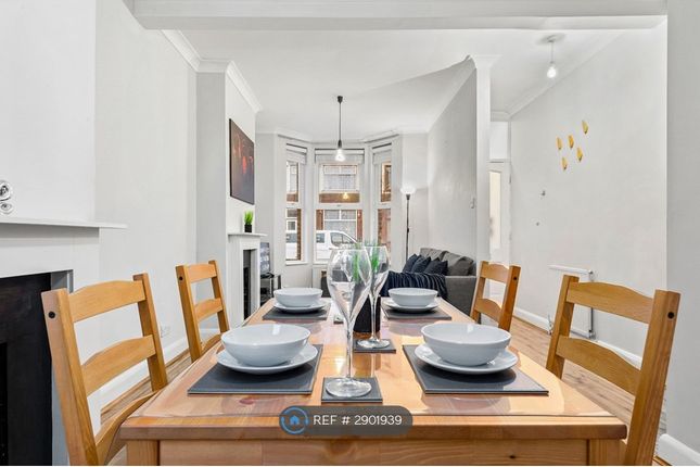 Vansittart Road, London photo 5