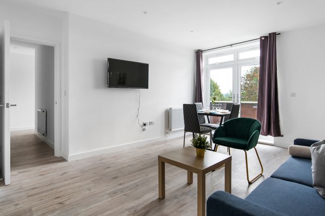 Flat to rent in Rickfords Hill, Aylesbury