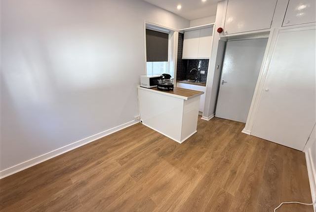 Flat 9, 44 South Terrace, Littlehampton photo 2