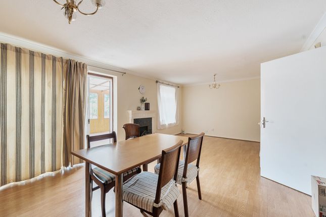 2, Kingswood Close, New Malden photo 4