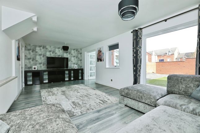 40, Bracken Way, Doncaster photo 2