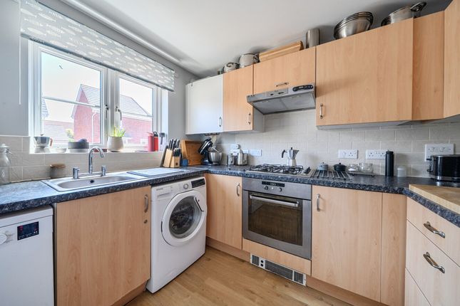 46 Middleton Close, Chichester photo 3