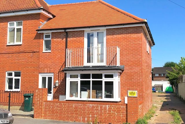 Thumbnail End terrace house to rent in Raphael Road, Hove