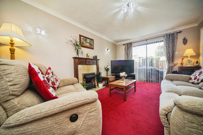 13, Barleyfields, Bury St. Edmunds photo 3