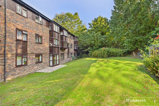 2, Cheriton Court, Berkshire photo 4