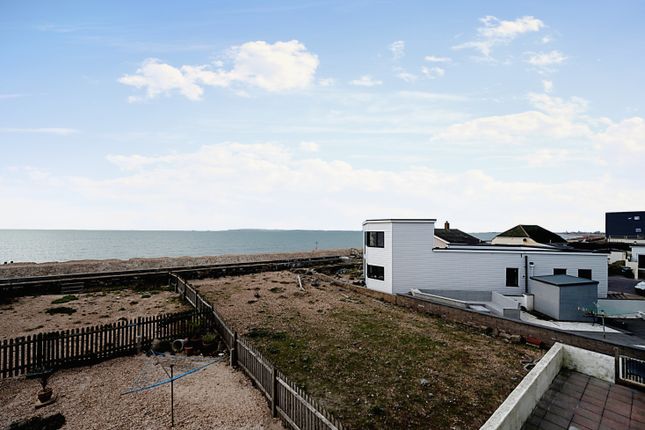 Flat for sale in Bembridge Drive, Hayling Island, Hampshire