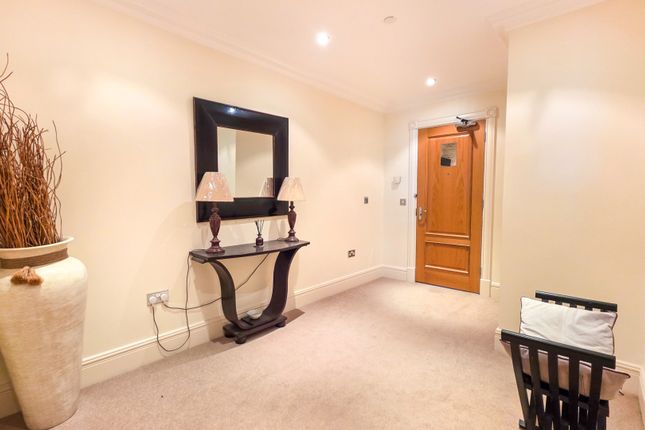 Apt. 12 Majestic Apartments,King Edward Road, Onchan photo 2