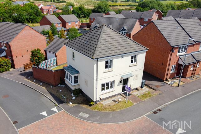 Thumbnail Detached house for sale in Foxglove Avenue, Thurnby, Leicestershire