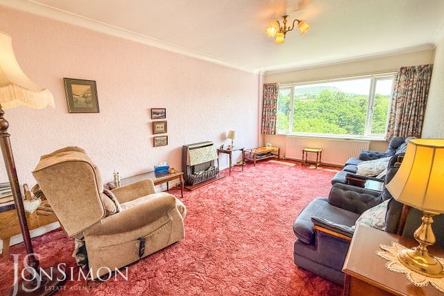 13, Dearden Fold, Bury photo 4