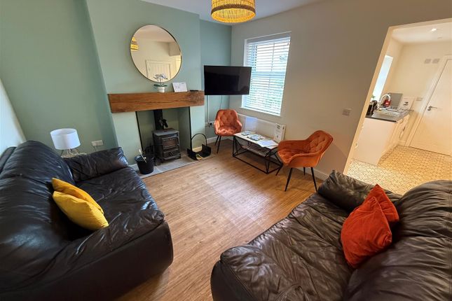 2 Walsham Villas, Station Road, Whittington photo 3