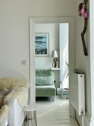 Flat 2, 25, Eversfield Place, St. Leonards-On-Sea photo 4
