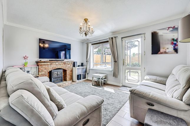 7, Burlington Court, Basildon photo 2