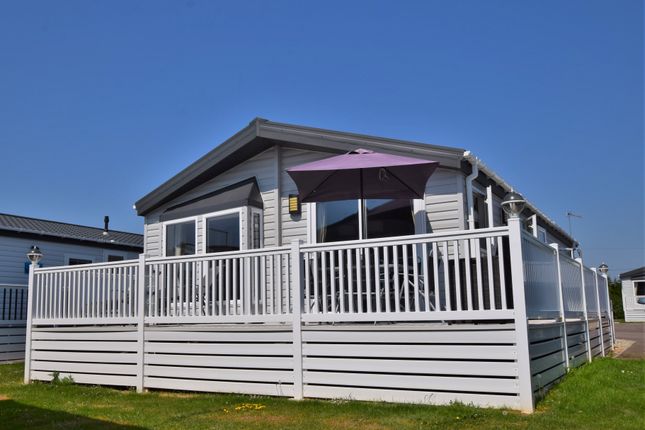 Thumbnail Lodge for sale in Beach Retreat, Pevensey Bay