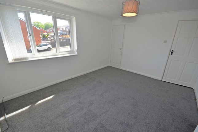 37, St. Marks Street, Dukinfield photo 4