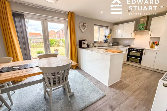 29, Orfeus Drive, Cambridgeshire photo 4