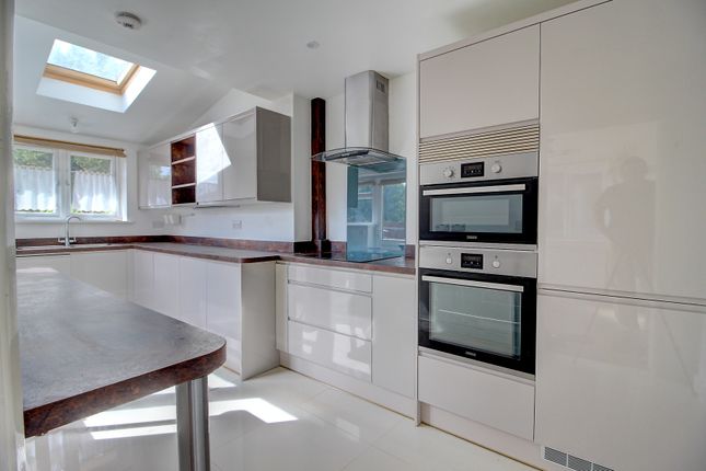 20, Ashridge Road, Wokingham photo 3