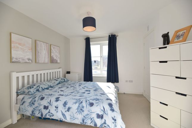 8 Hawking Drive, Biggleswade photo 2