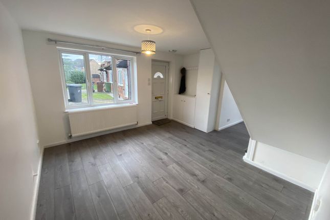 25, Bray Close, Borehamwood photo 5