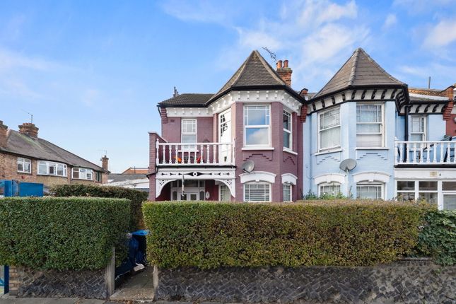 1-bed flat on 2 FF, Hamilton Road, London, £365,000