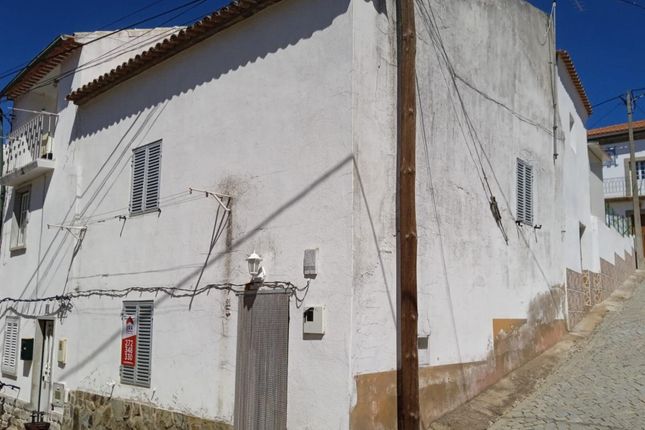 Terraced house for sale in Rosmaninhal, Idanha-A-Nova, Castelo Branco, Central Portugal
