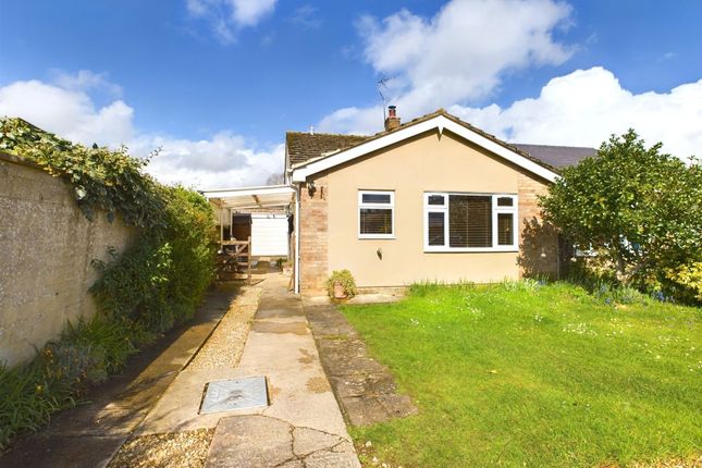 Thumbnail Bungalow for sale in Wychwood Drive, Milton-Under-Wychwood, Chipping Norton