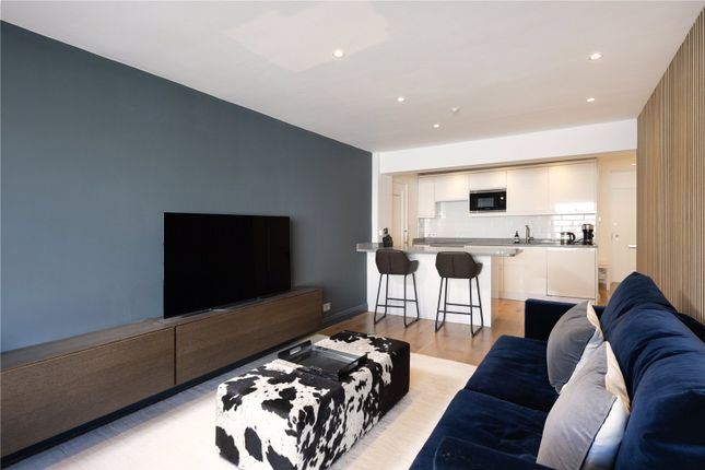 Flat for sale in Cinnamon Wharf, 24 Shad Thames, London