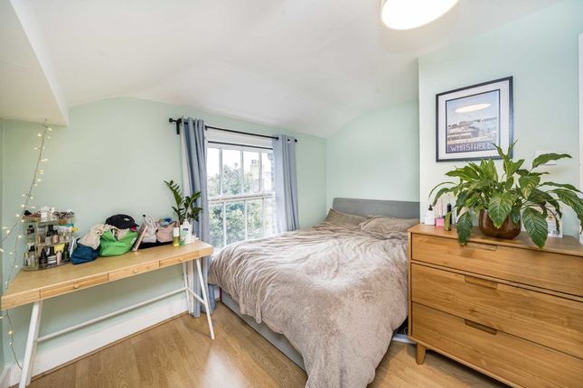 Flat for sale in Southwell Road, London