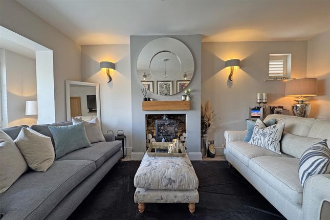17, Hare Lane, Godalming photo 3