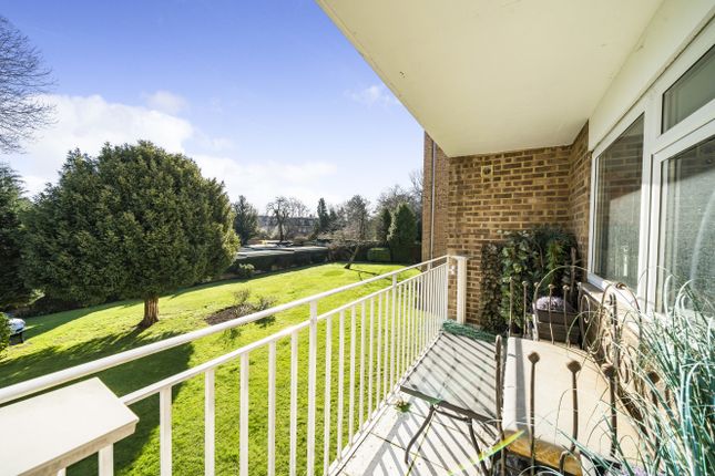 Flat for sale in Shortlands Road, Bromley