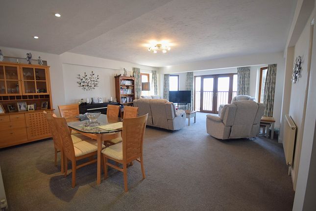 Flat 14, Ocean Park, Atlantic Way, Bideford photo 4