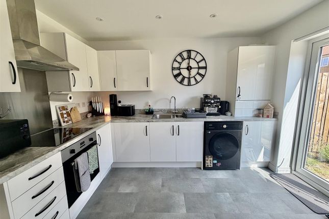 18, Ellis Close, Houghton Le Spring photo 3