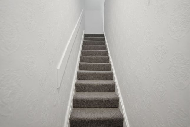56 Locking Road, Weston-Super-Mare photo 3