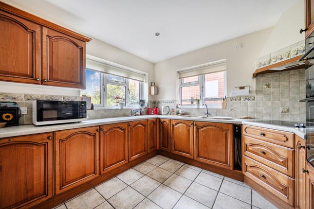 3, Maes Trannon, Caersws photo 2