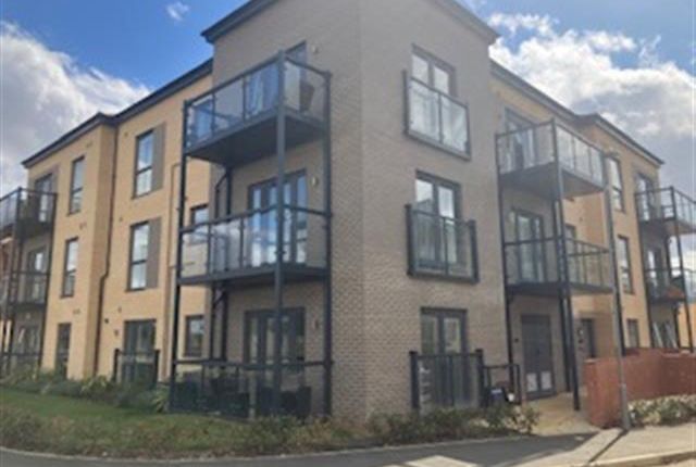 Thumbnail Flat to rent in Twain Way, Tattenhoe Park, Milton Keynes